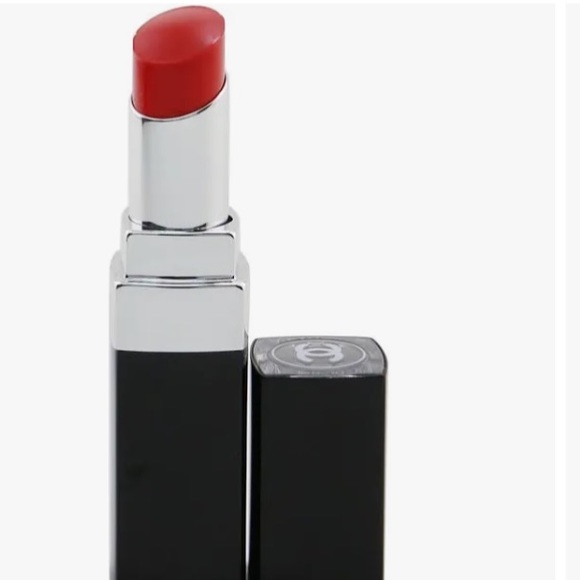 Chanel Rouge Coco Bloom lipstick in Blossom